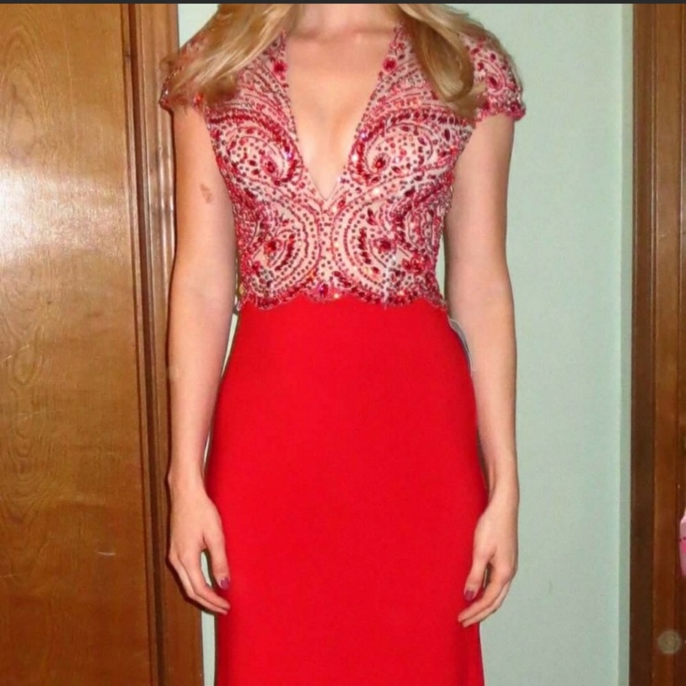 Sherri Hill prom dress